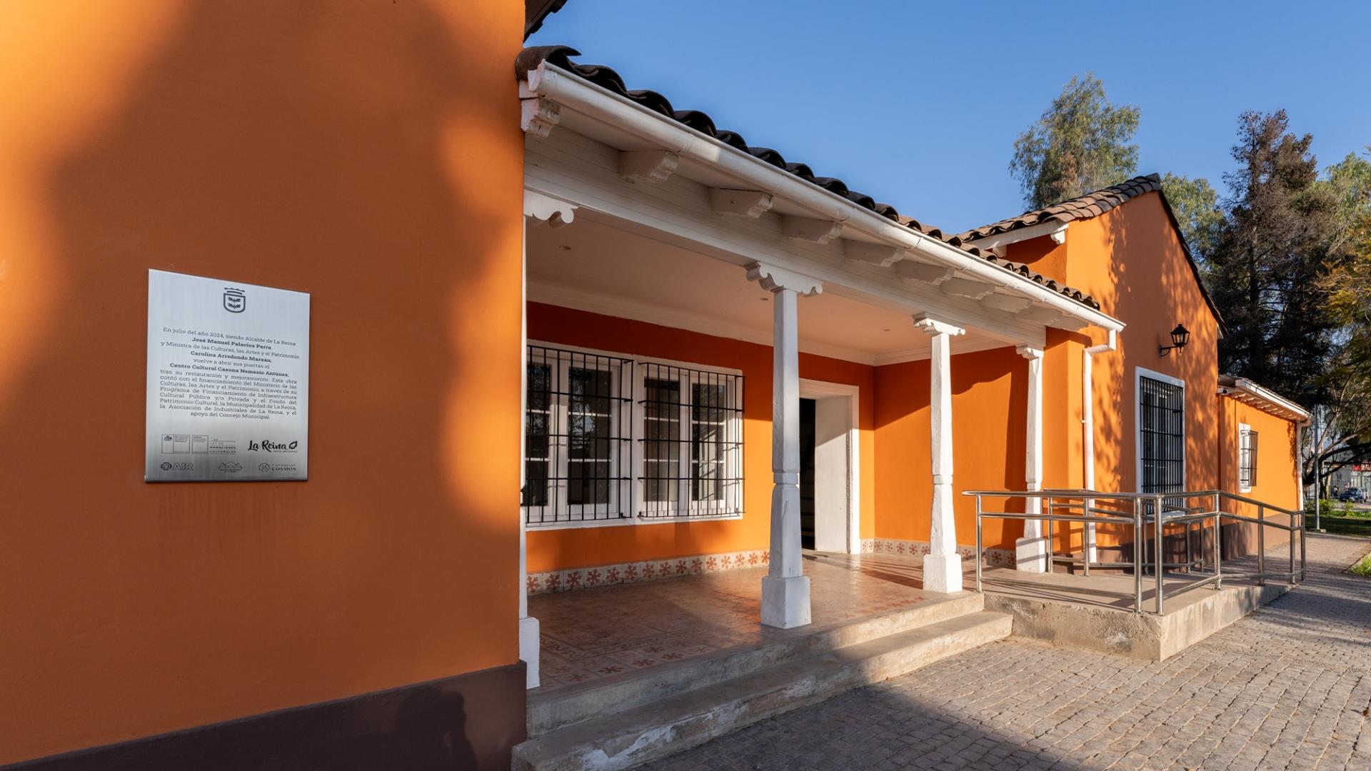 Fachada Casona Nemesio Antúnez