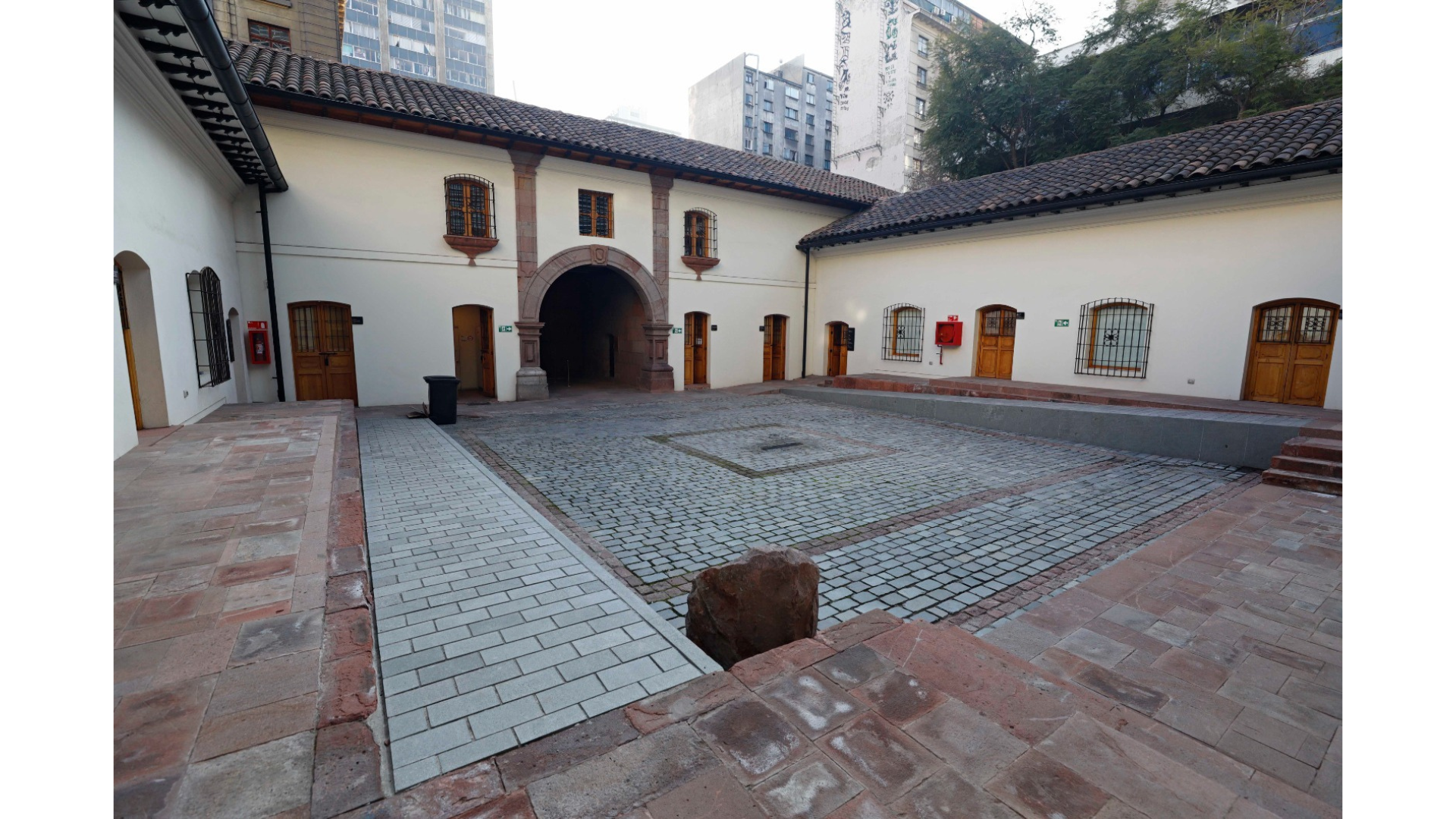 Patio Casa Colorada