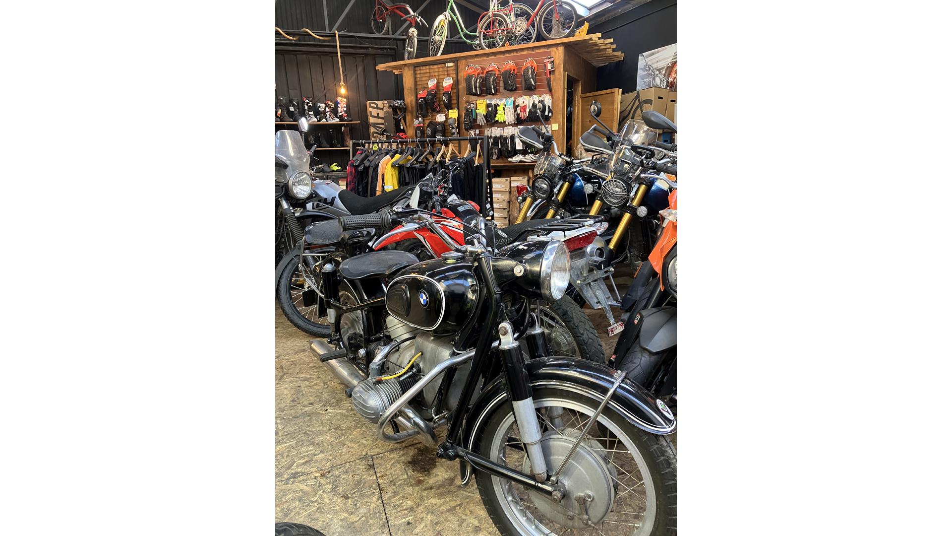 La famosa BMW R-50 que marcó a toda una generación de motoqueros en los años 60