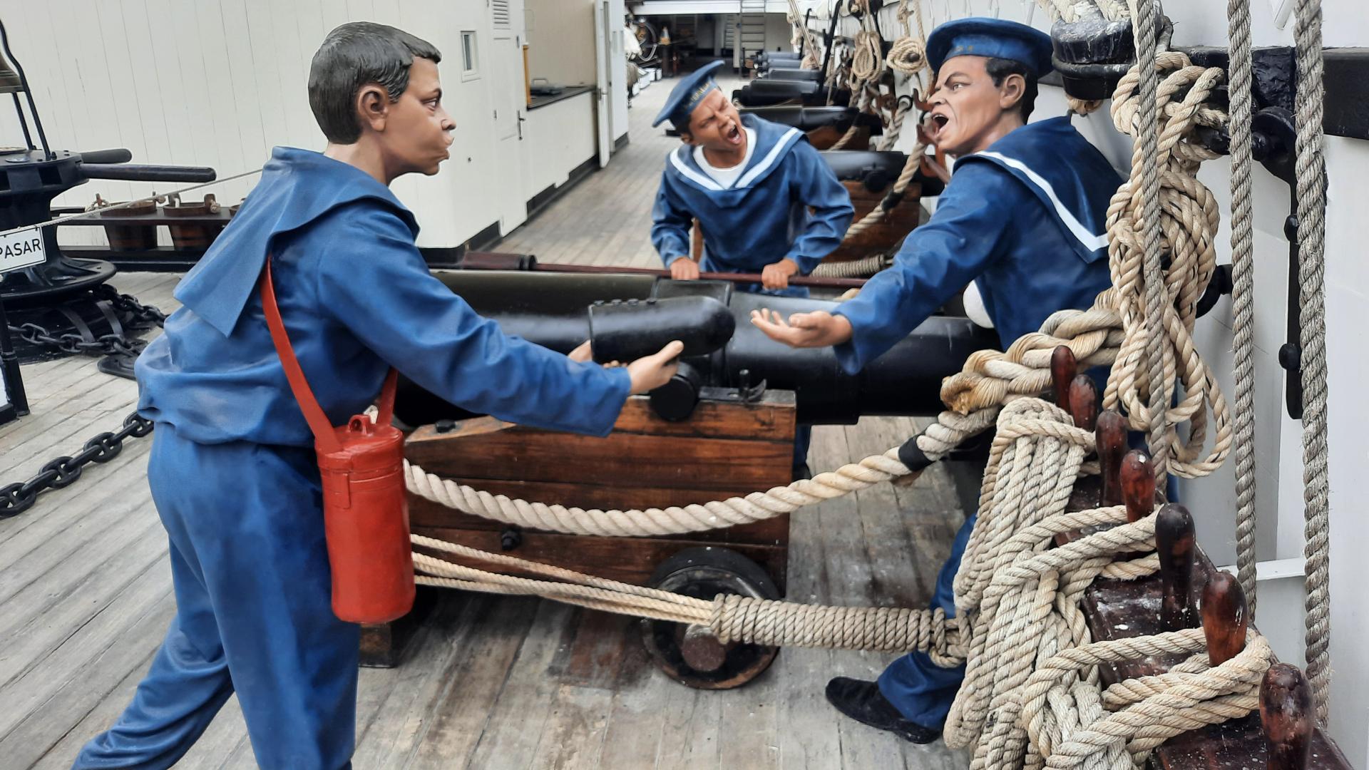 Escultura de Cañones