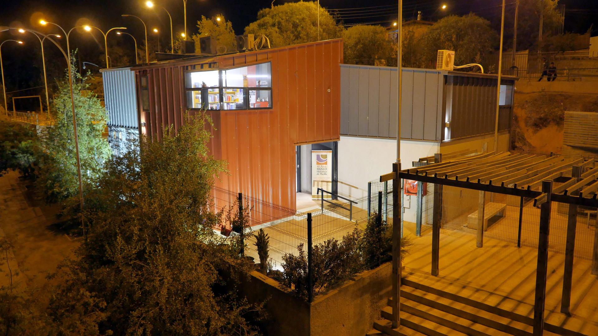 Museo Histórico de Placilla de noche.