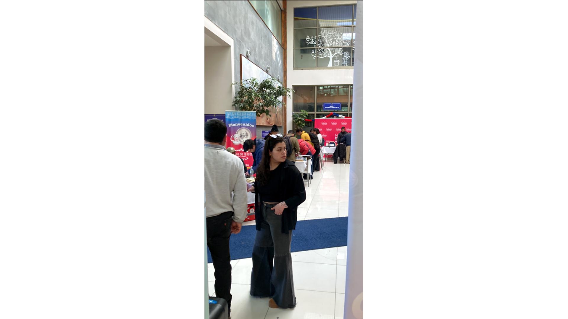 Muestra en edificio municipal Penco